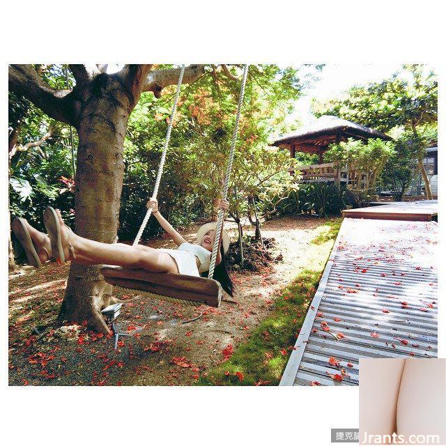 Cô nàng nóng bỏng với làn da trắng, ngọt ngào và ngực khủng Tiancai đến từ Đại học Y Trung Sơn ~ Emily ~ nóng bỏng bên đường ray đến nỗi cô sẵn sàng khoe dáng bằng những bức ảnh cắt xẻ sâu (59P) - Ảnh 55