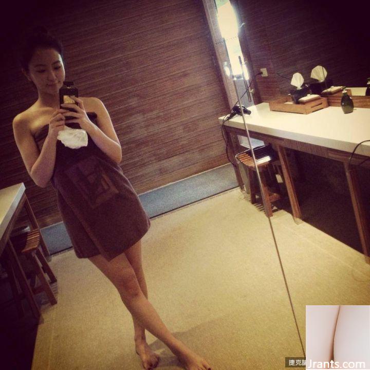 Nữ thần mắt điện 34D ~ Chu Tiểu Hàn ~ giải phóng làn sóng xinh đẹp nóng bỏng và gợi cảm (73P) - Ảnh 4