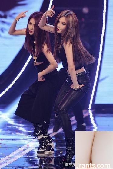 Tạp chí “APLUS”~HyunA cởi bỏ nội y! Nam bán cầu + lộ mông tươi tắn (30P) - Ảnh 16