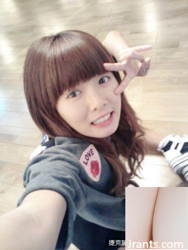 Tạp chí “APLUS”~HyunA cởi bỏ nội y! Nam bán cầu + lộ mông tươi tắn (30P) - Ảnh 23