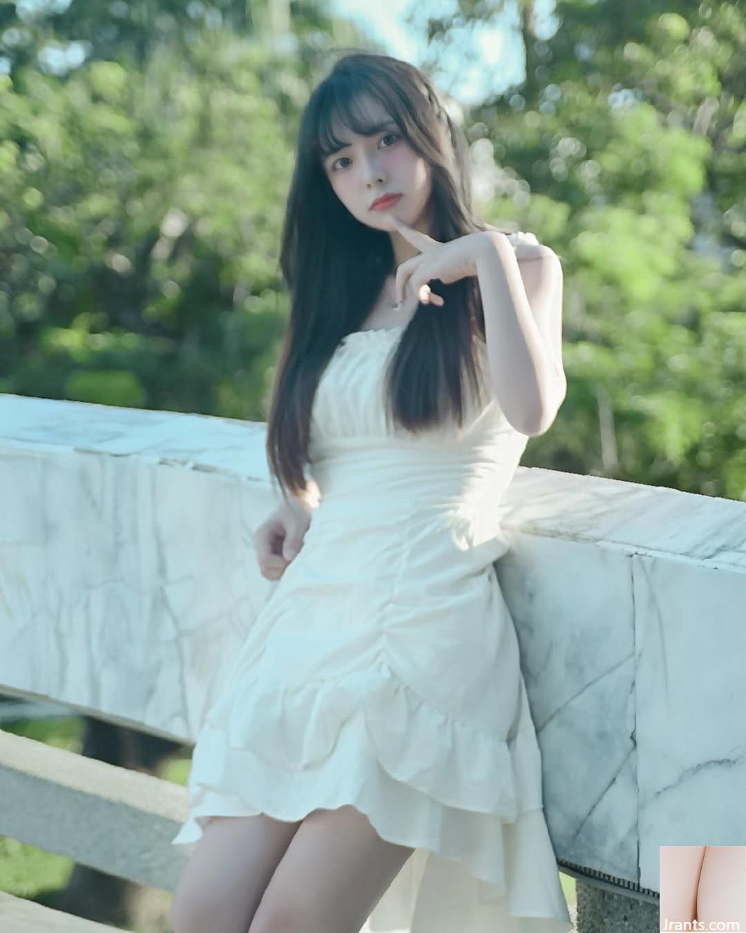 Hot girl gợi cảm “Zhang Wenchun” có ngoại hình và thân hình không tì vết (10P) - Ảnh 9