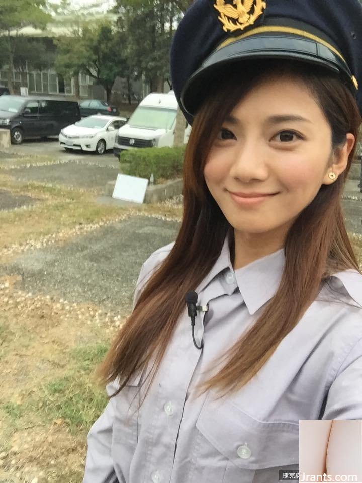 Cô gái touhua khoe “Tây bán cầu” và lộ toàn bộ đường ngực (37P)! - Ảnh 13