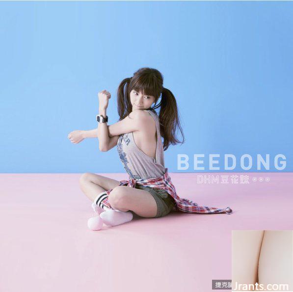 Cô gái touhua khoe “Tây bán cầu” và lộ toàn bộ đường ngực (37P)! - Ảnh 35