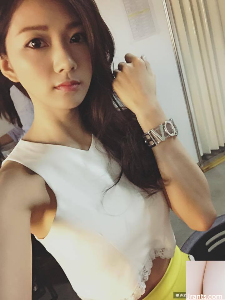 Cô gái touhua khoe “Tây bán cầu” và lộ toàn bộ đường ngực (37P)! - Ảnh 4