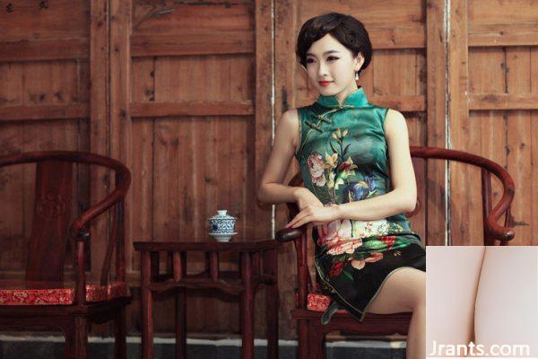 Tranh sơn dầu vẻ đẹp sườn xám quyến rũ (8P)