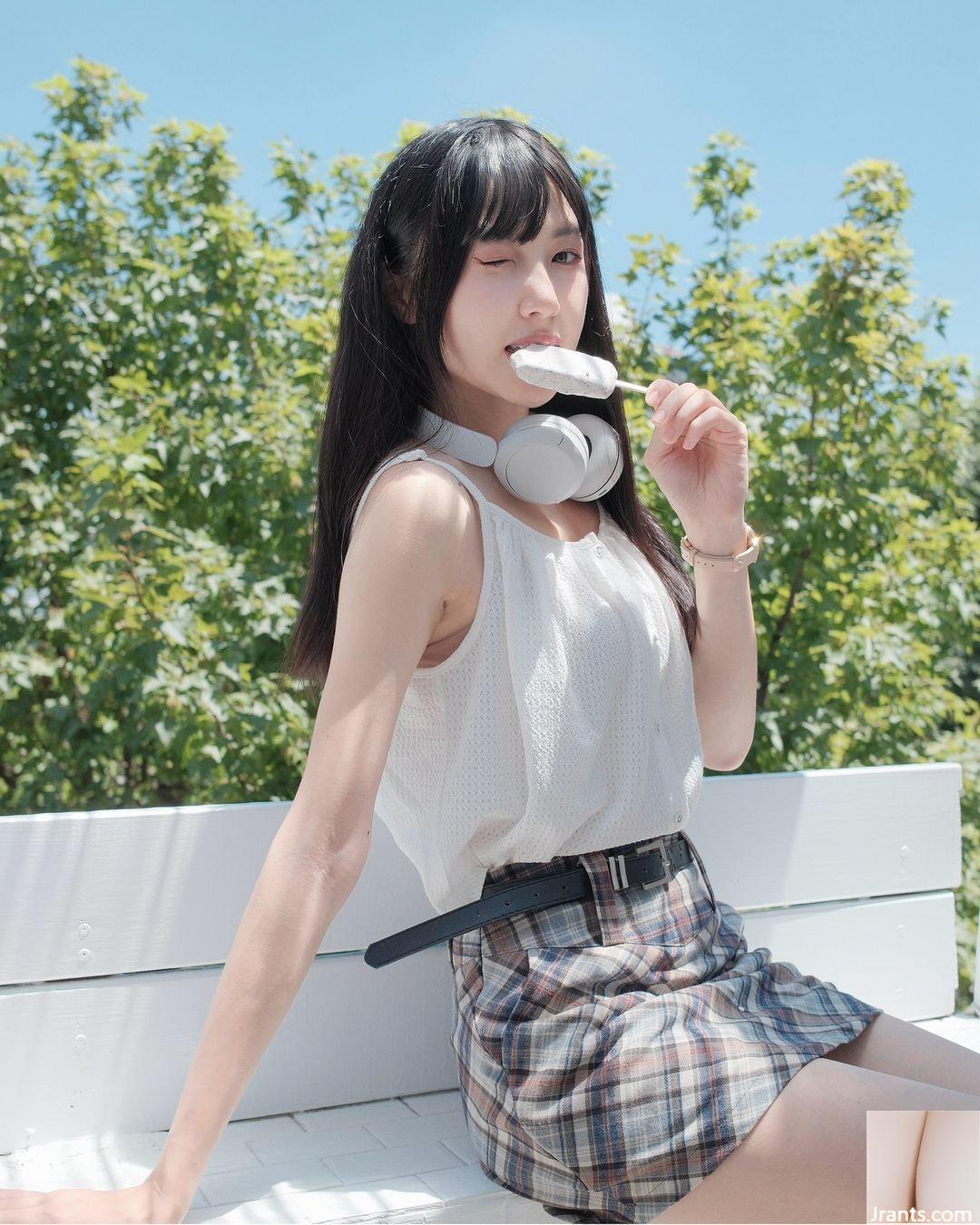 Người đẹp dễ thương trên mạng “Huimi” mỉm cười dịu dàng có thể tiếp thêm sức mạnh cho người hâm mộ (10P)