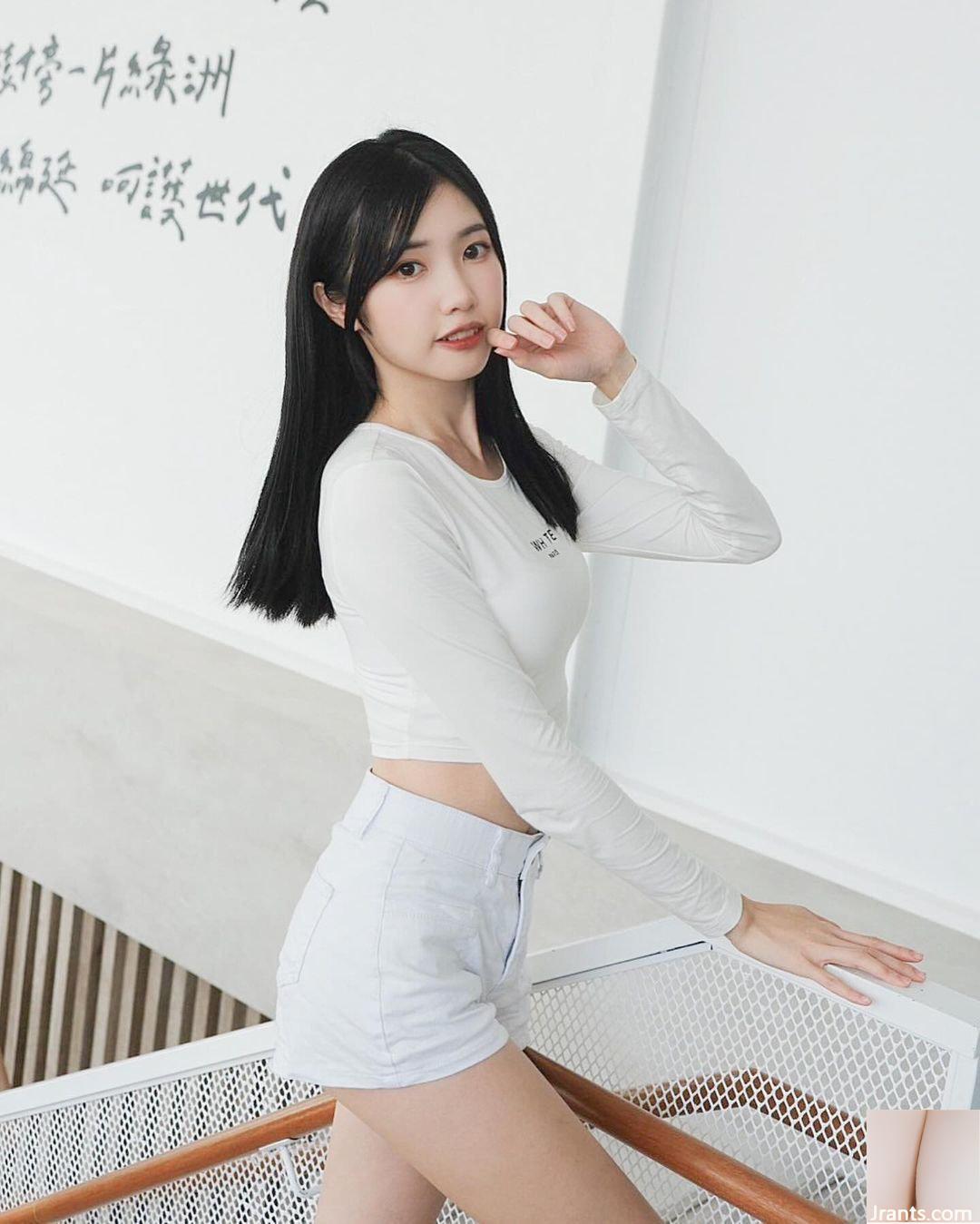 Người đẹp dễ thương trên mạng “Huimi” mỉm cười dịu dàng có thể tiếp thêm sức mạnh cho người hâm mộ (10P) - Ảnh 3