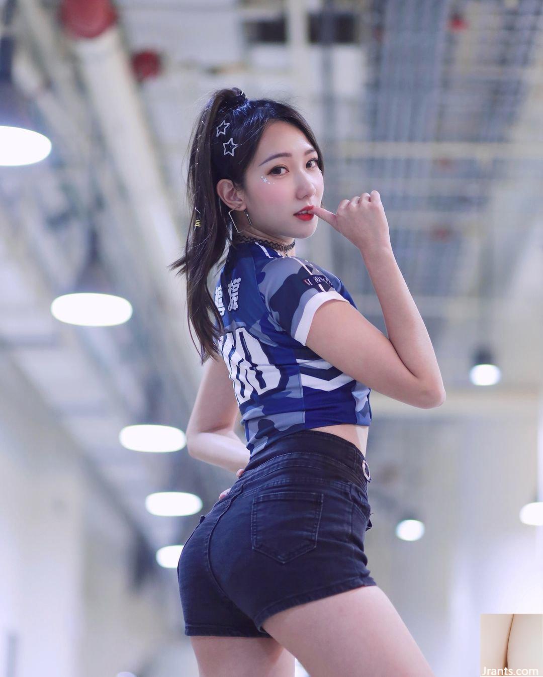 Ngoại hình ngọt ngào + dáng người hoàn hảo của “Lemon”, đôi chân trắng nõn và đôi chân dài hút mắt (10P) - Ảnh 2