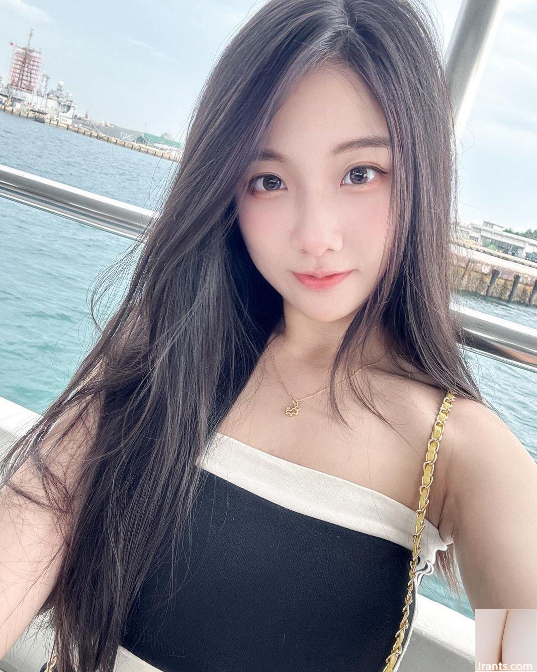 Cô giáo xinh đẹp “Xiaoberry” có ngoại hình xinh đẹp, bụ bẫm và dài, đôi mắt sáng và hút mắt (10P) - Ảnh 3