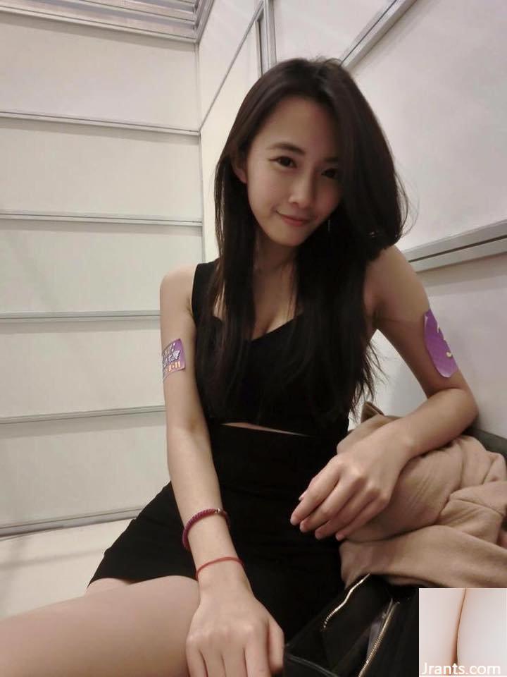 Khí chất ngọt ngào Madou ~ Huahuaer (Huamilu) ~ khoe rãnh sâu gợi cảm trước xe khiến ai cũng phải bơm máu (43P) - Ảnh 20