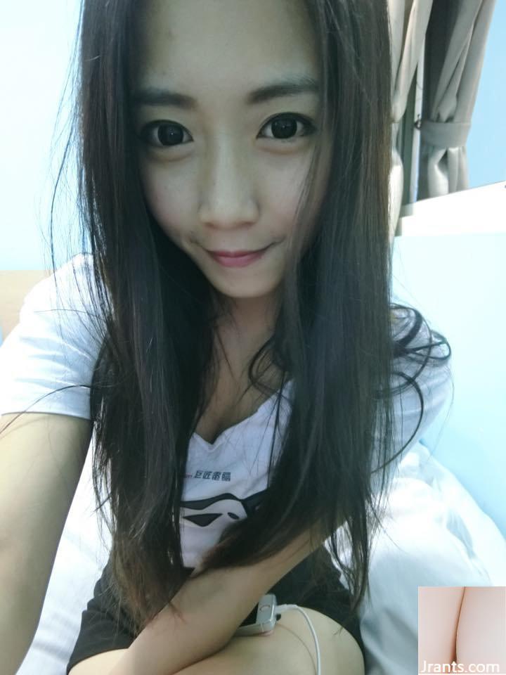 Khí chất ngọt ngào Madou ~ Huahuaer (Huamilu) ~ khoe rãnh sâu gợi cảm trước xe khiến ai cũng phải bơm máu (43P) - Ảnh 38