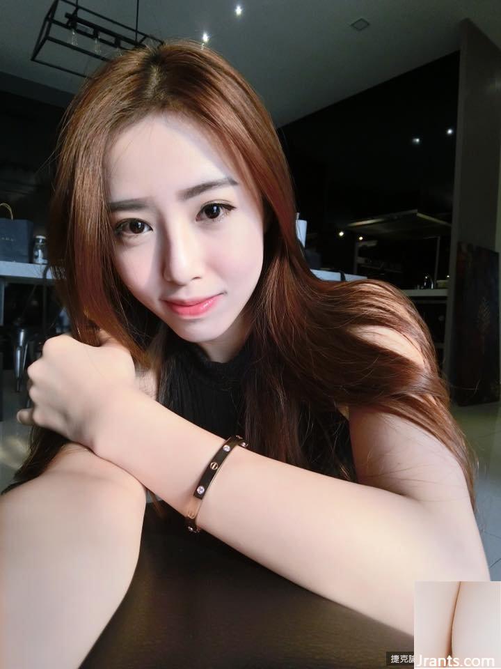 Cô gái xinh đẹp tươi tắn của Malaysia ~ Huang Wei Ni ~ những bức ảnh cuộc sống trong sáng với làn da trắng và đôi chân đẹp thật ngọt ngào (32P) - Ảnh 28