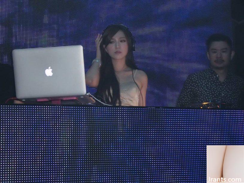 Người mẫu trẻ nóng nảy của Kaiwo ~ Chu Qiaoyun ~ bộ ảnh bikini tỏa nắng ngọt ngào và quyến rũ (24P - Ảnh 10