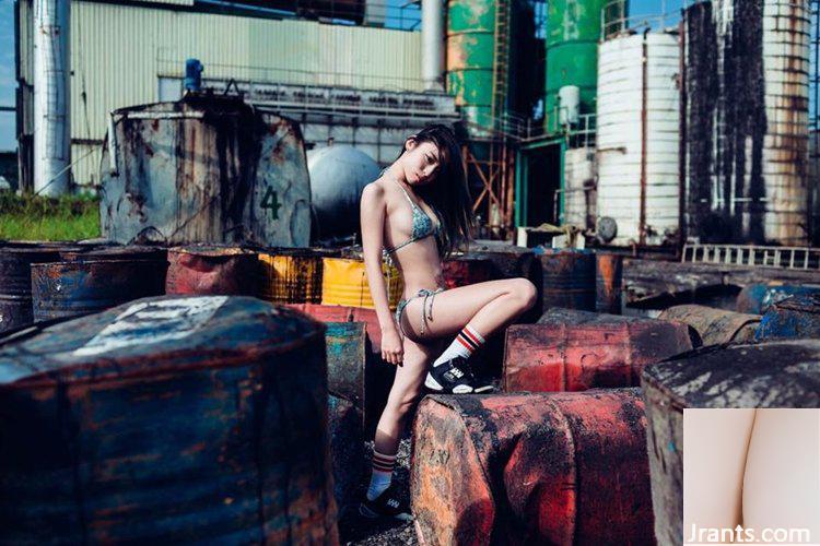 Lớp yoga bikini trong khu rừng tươi tốt, cô nàng ngư dân nhỏ gợi cảm Cinderellax Gao Zini (25P) - Ảnh 11