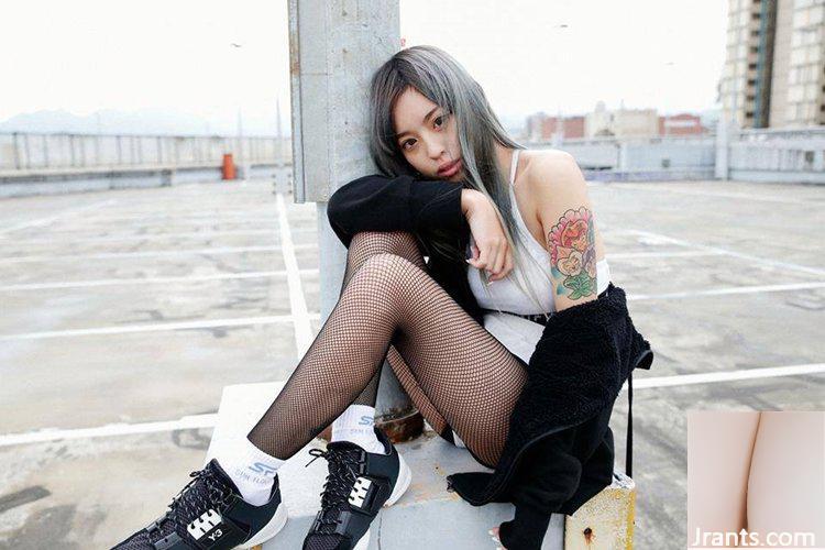 Lớp yoga bikini trong khu rừng tươi tốt, cô nàng ngư dân nhỏ gợi cảm Cinderellax Gao Zini (25P) - Ảnh 18