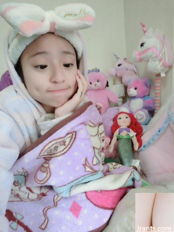 Lớp yoga bikini trong khu rừng tươi tốt, cô nàng ngư dân nhỏ gợi cảm Cinderellax Gao Zini (25P) - Ảnh 21