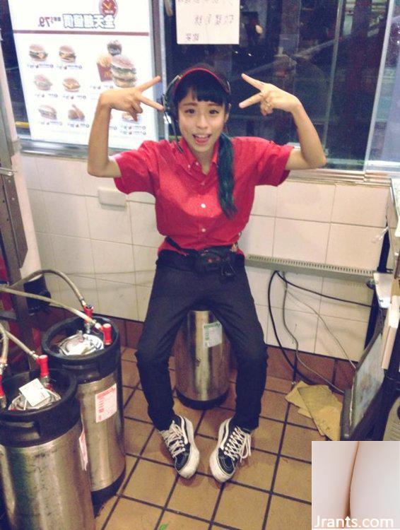 Lớp yoga bikini trong khu rừng tươi tốt, cô nàng ngư dân nhỏ gợi cảm Cinderellax Gao Zini (25P) - Ảnh 23