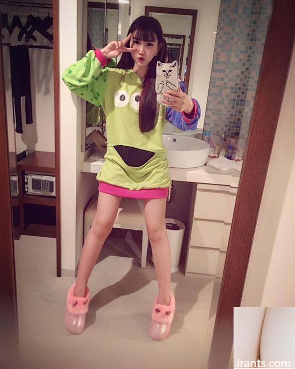 “Lãnh địa tuyệt đối” của đồng phục học sinh Nữ giám sát gợi cảm Qiao Qiaoer Sylvia trong chiếc tất đen (20P) - Ảnh 7