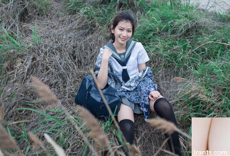 Wendy Lin, nữ sinh “tất đen” trẻ trung không về nhà sau giờ học (17P)