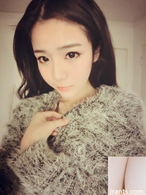 Hot girl Thâm Quyến với đôi mắt điện ~Verona Xie Zhewei ~ selfie với bộ ngực nhỏ và khe hở hơi lộ ra ngoài rất bắt mắt (35P)