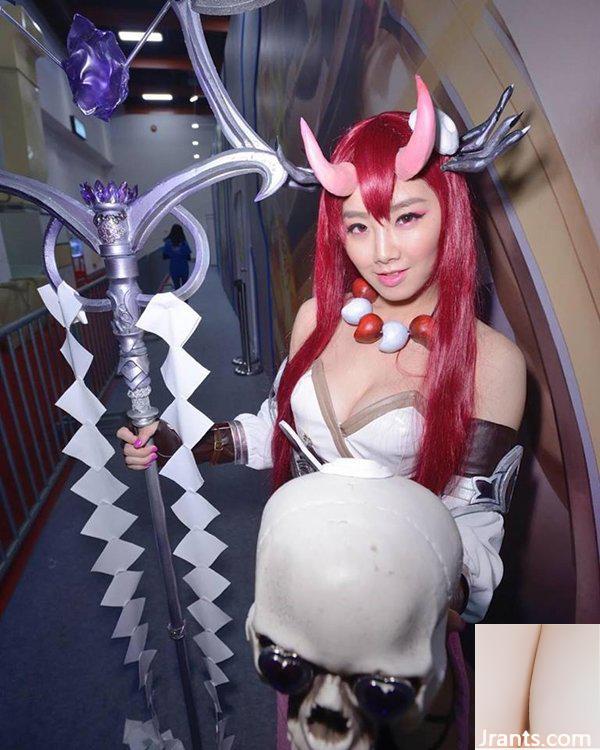 Ác ma “Izanami” được cosplay bởi cô gái siêu ngọt ngào Zeng Tian và ngay lập tức khiến mọi người tan chảy (23P) - Ảnh 2