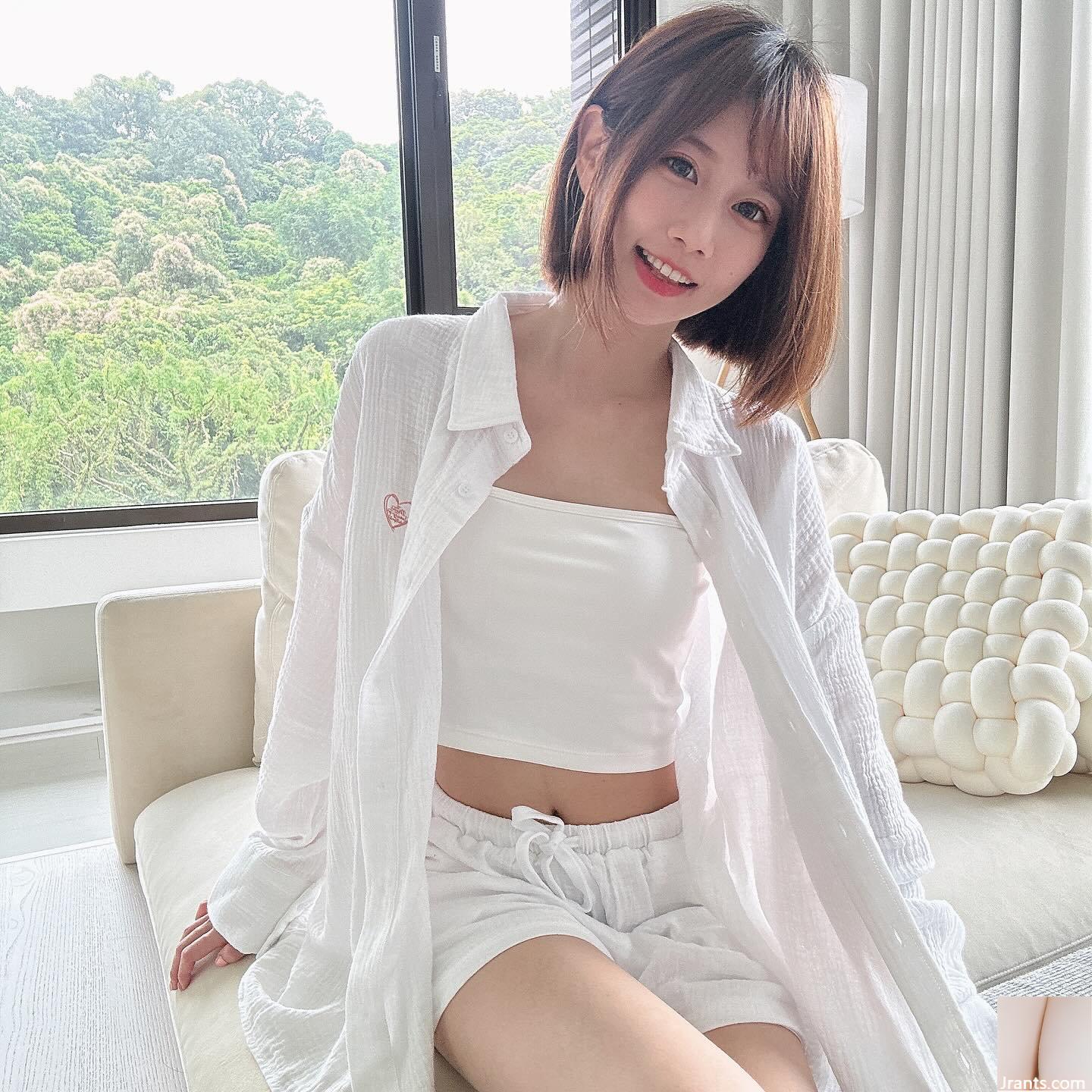Hot girl “Dolly Dolly” sở hữu thân hình bắt mắt, trắng trẻo, dịu dàng khiến người ta không thể chịu nổi những cảnh quay quyến rũ (10P)