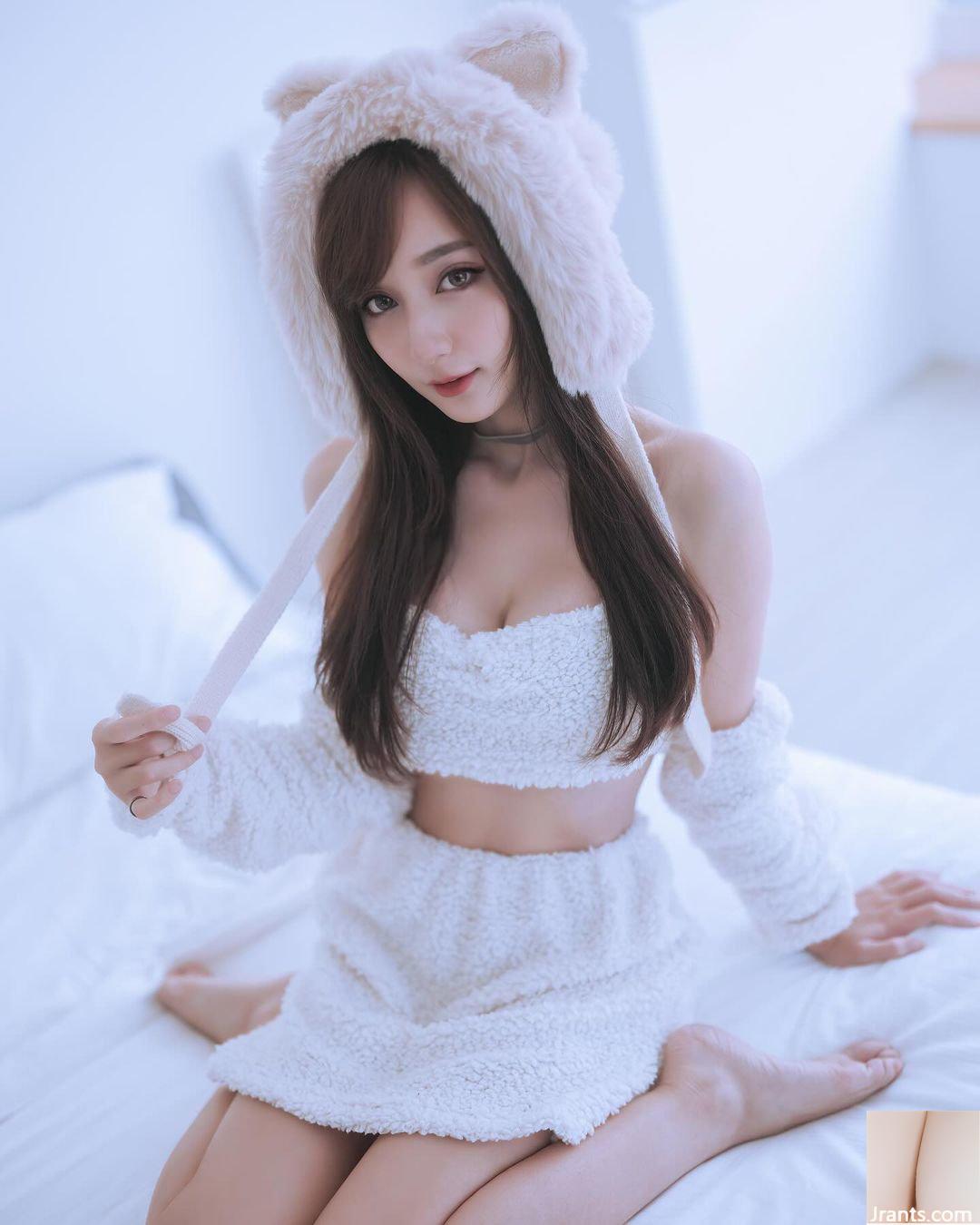 Hot girl “Joeni” khoe đôi chân trắng nõn gợi cảm (10P) - Ảnh 2