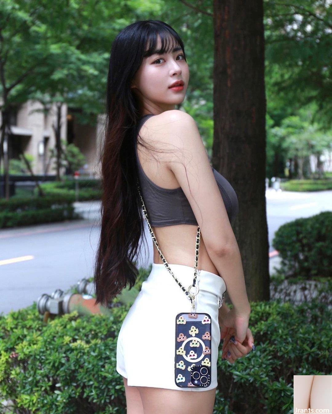 Top girl “Yu Jiayi” có làn da trắng, ngực đẹp và vòng eo thon gọn ai có thể chịu nổi đường cong cơ thể này (10P) - Ảnh 5