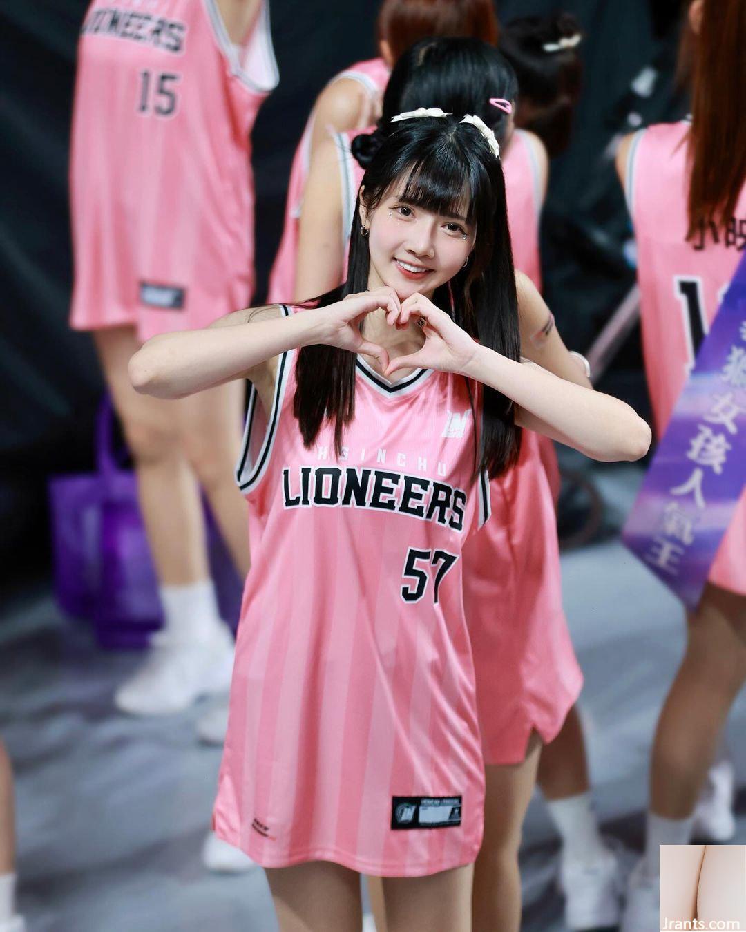 Cô gái xinh đẹp mắt to “Chenchen Angelia” có khuôn mặt siêu dương khiến cô trông như tiên nữ giáng trần (10P) - Ảnh 7