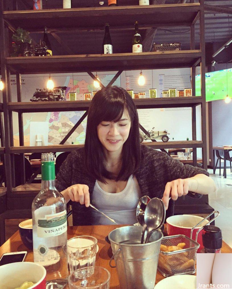 Thật là một tiếp viên hàng không China Airlines ngọt ngào ~ Mel Lin ~ Cô ấy cũng có thân hình đẹp trong những bức ảnh đời thường ngọt ngào của mình - Ảnh 14