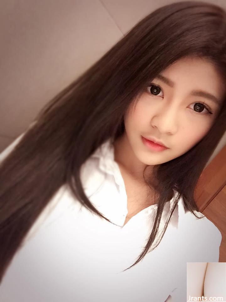 ~Momo Maomao~Kenting mặc bộ bikini trắng khoét lỗ nắng và bắt mắt - Ảnh 17