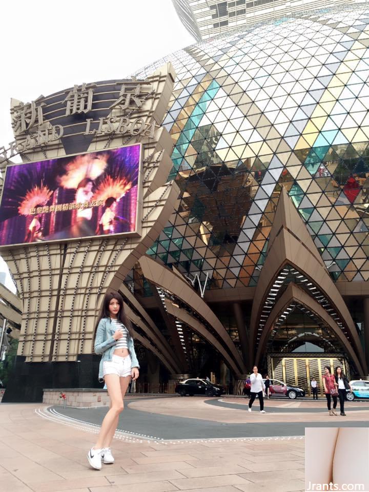 ~Momo Maomao~Kenting mặc bộ bikini trắng khoét lỗ nắng và bắt mắt - Ảnh 27