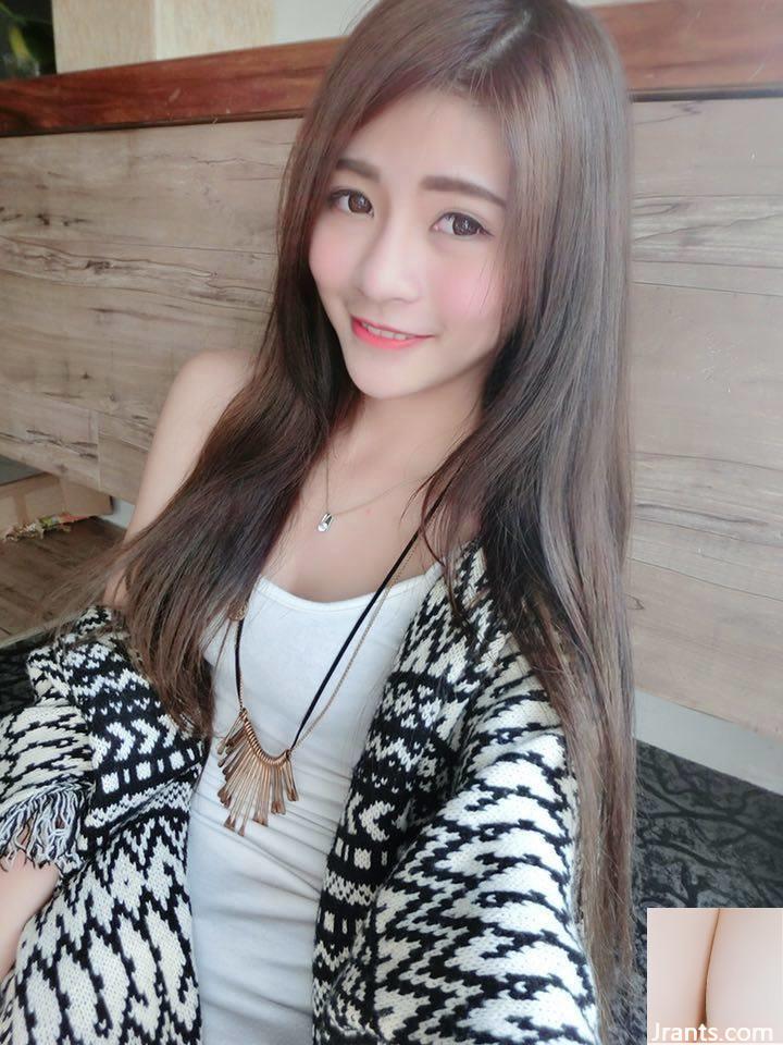 ~Momo Maomao~Kenting mặc bộ bikini trắng khoét lỗ nắng và bắt mắt - Ảnh 5