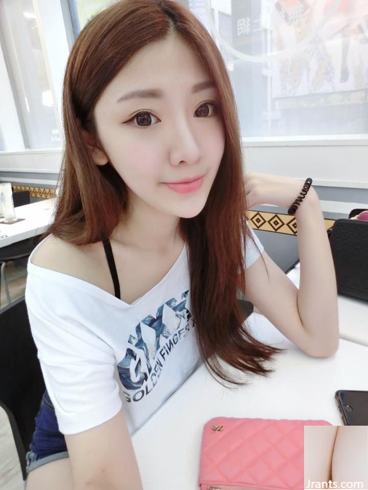 Hoa khôi quán burger Huang Guanjie là mỹ nhân phụ trợ phong cách Hàn Quốc - Ảnh 12