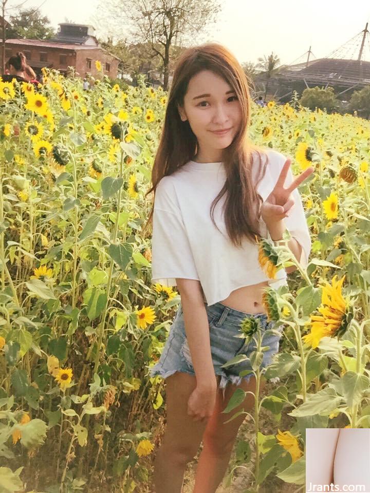 Y tá xinh đẹp ~ Feifei ~ khoe vòng eo gợi cảm trong chiếc quần jean siêu ngắn - Ảnh 13