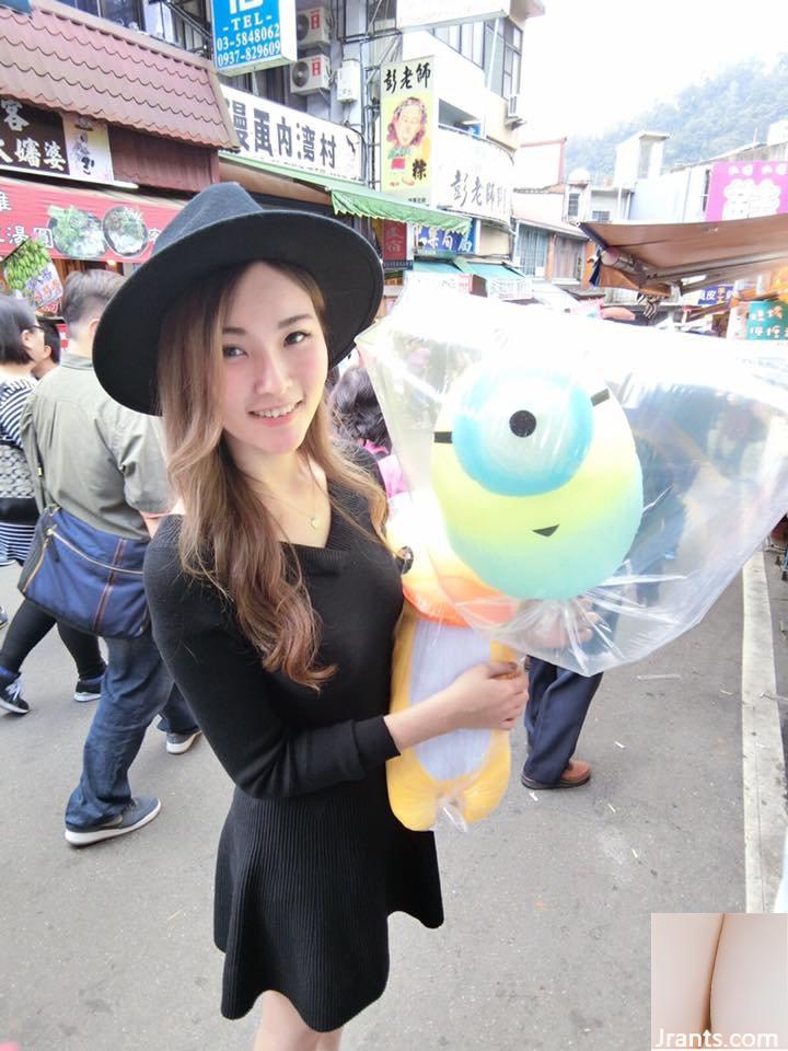 Y tá xinh đẹp ~ Feifei ~ khoe vòng eo gợi cảm trong chiếc quần jean siêu ngắn - Ảnh 18