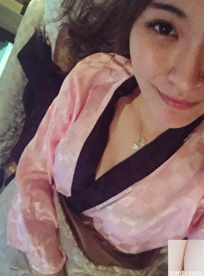 Y tá xinh đẹp ~ Feifei ~ khoe vòng eo gợi cảm trong chiếc quần jean siêu ngắn - Ảnh 19