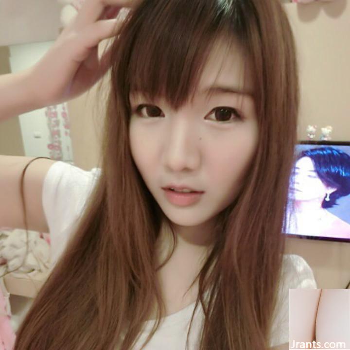 Cô gái xinh đẹp với làn da trắng và bộ ngực G ~ Alice - Ảnh 43