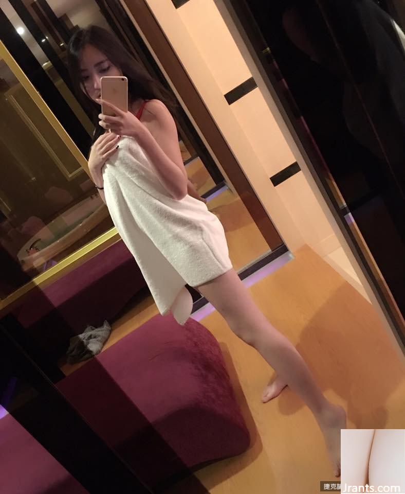 Cô gái xinh đẹp tuyệt vời ~Mino Mino~Tắm ngon chưa? (碜耿? Đôi chân trắng nõn và quyến rũ khiến người ta muốn phát điên) - Ảnh 80