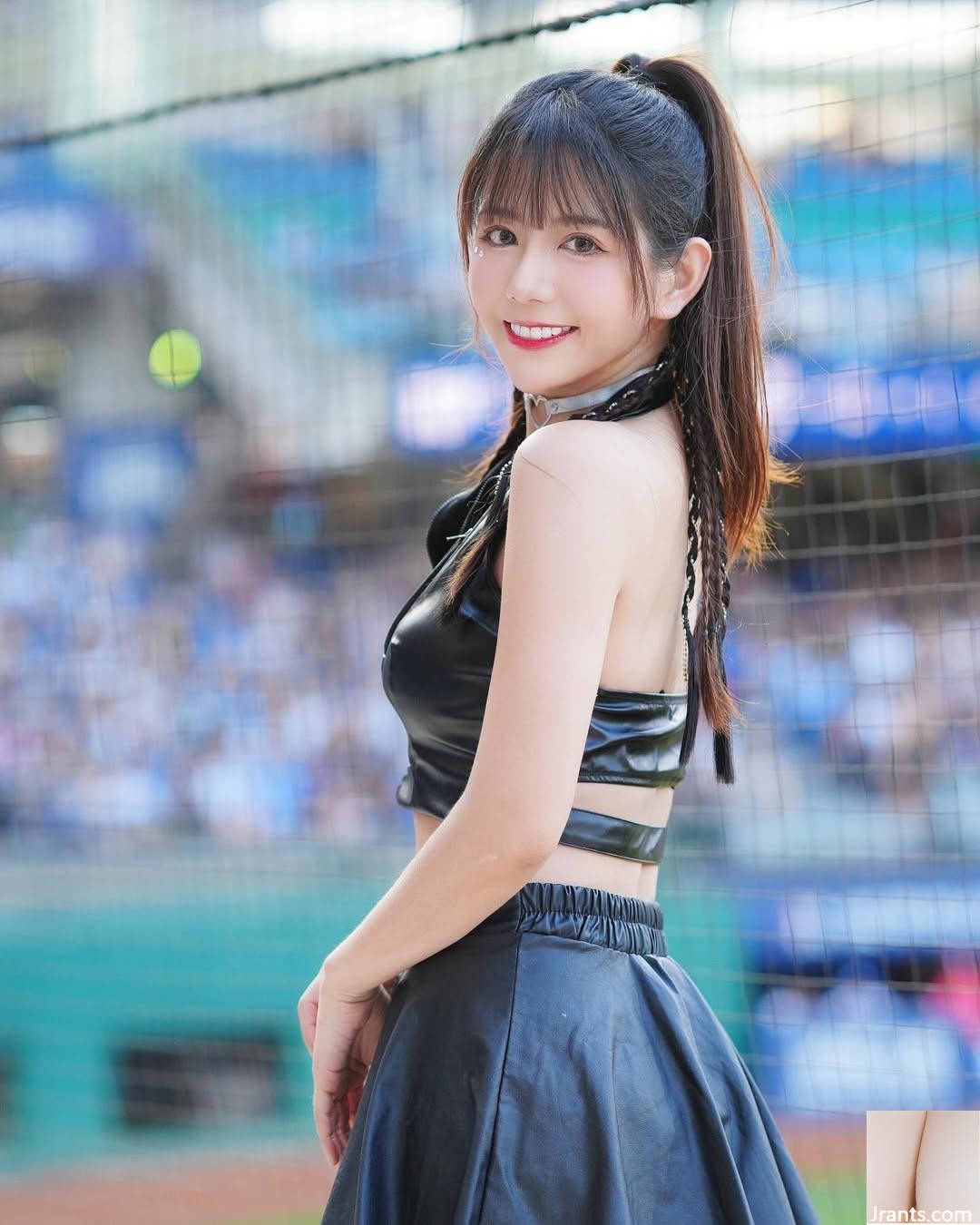 “Dongdong” sở hữu gương mặt trong sáng với vẻ ngoài ngọt ngào, quyến rũ khiến người ta mê mẩn (10P) - Ảnh 9