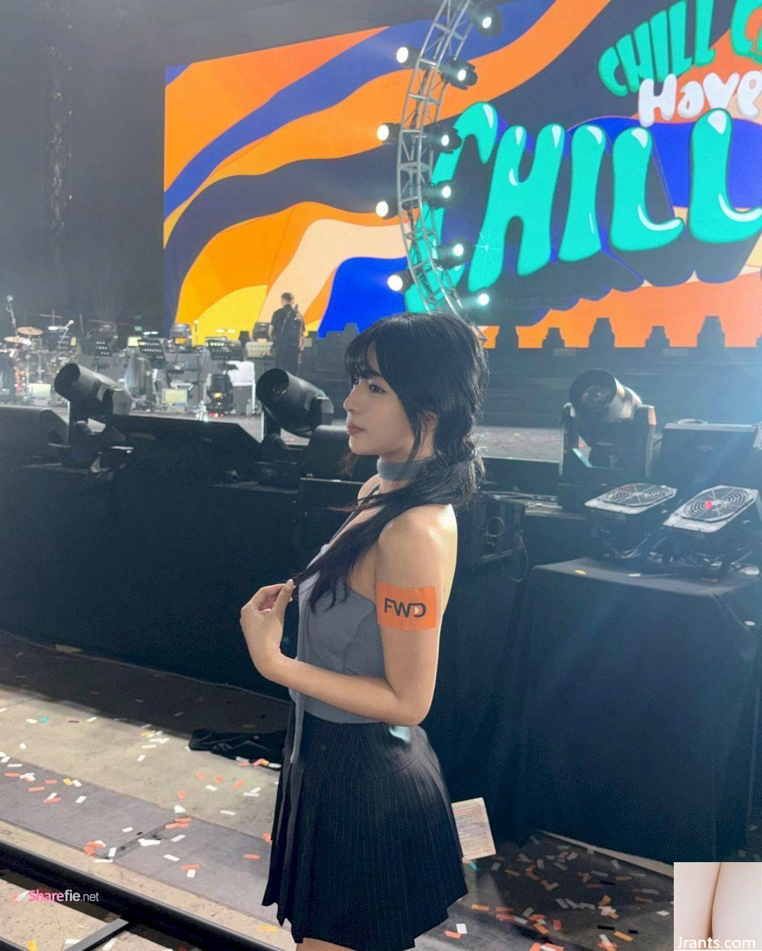 Sinyu, một cô gái xinh đẹp đến từ Hong Kong, có khí chất ngọt ngào khi chụp ảnh trên biển, hóa ra dáng người của cô đã bị che khuất. - Ảnh 5