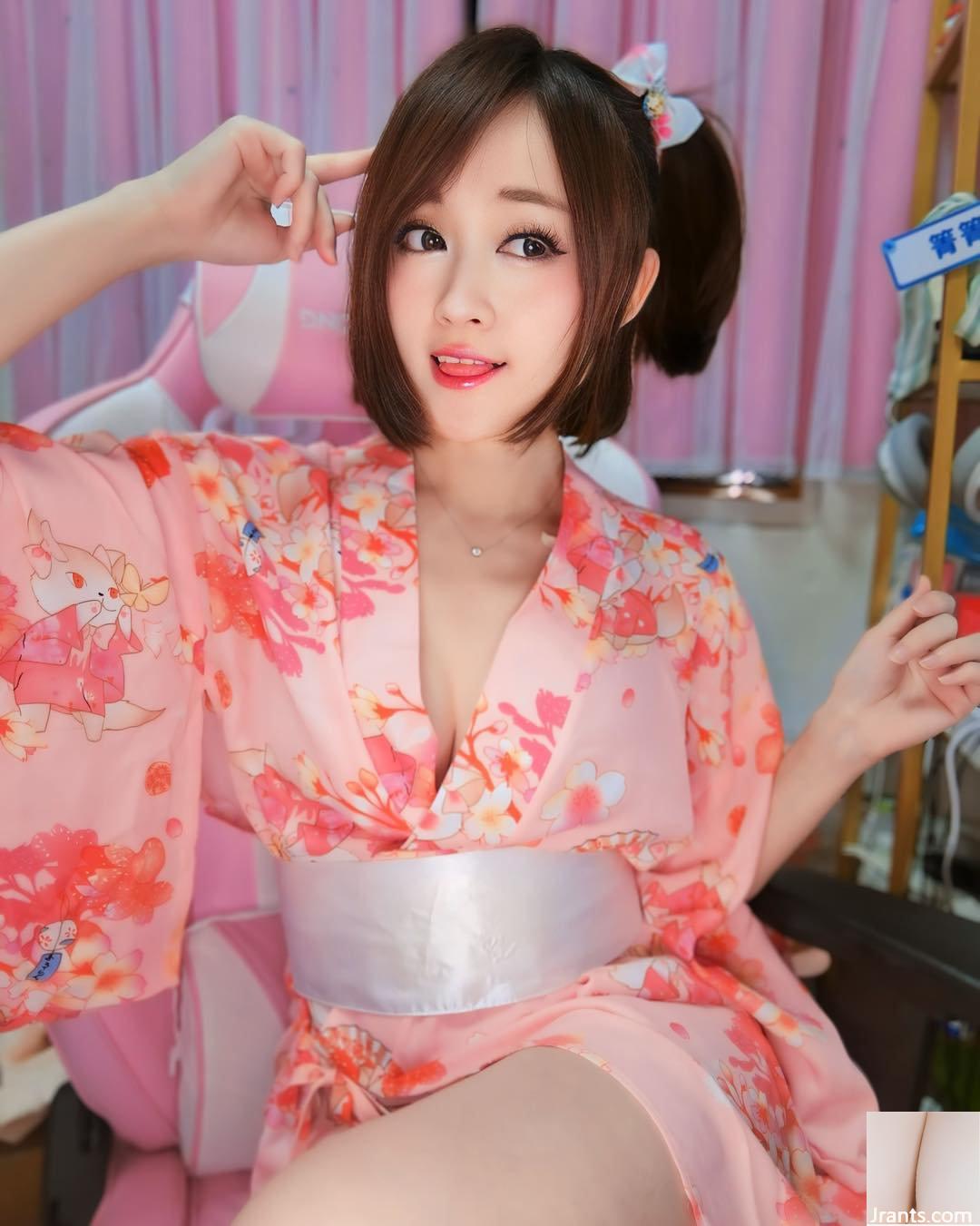 Cô gái xinh đẹp vui tính “Wu Qianwei” có dáng người quyến rũ và rãnh sâu quyến rũ khá bắt mắt (10P) - Ảnh 7