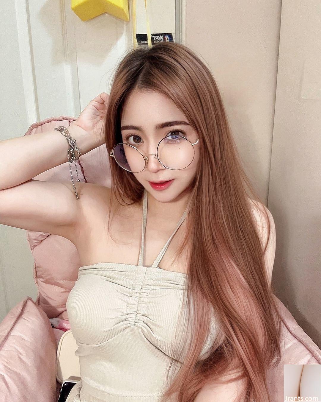 Thân hình nóng bỏng của “Xiao Ai AiHsieh” đã thu hút những cuộc thảo luận sôi nổi về góc nhìn đèn pha hoàn hảo và siêu gợi cảm (10P - Ảnh 4