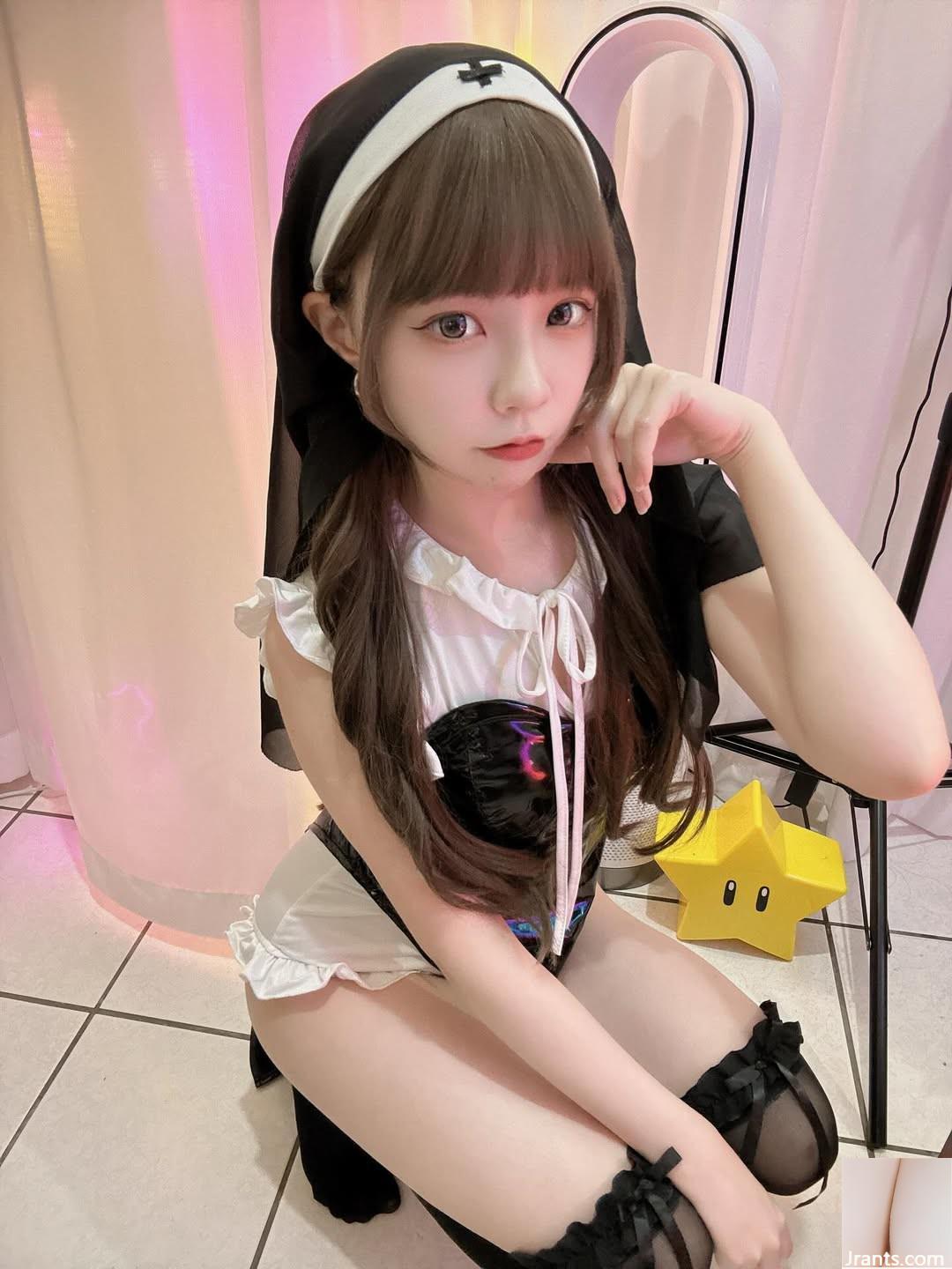 “Wu Yuanxuan” có thân hình cực kỳ quyến rũ…và cực kỳ gợi cảm (10P)