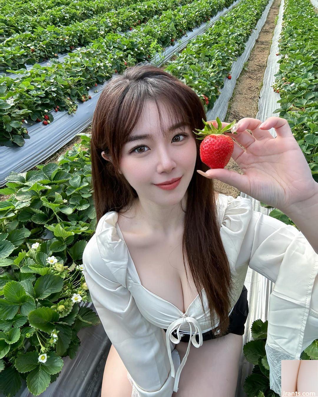 Hot girl live-stream “Mi Ling” có thân hình ngọt ngào, trắng trẻo và quyến rũ nhưng không kém phần lịch sự (10P) - Ảnh 5