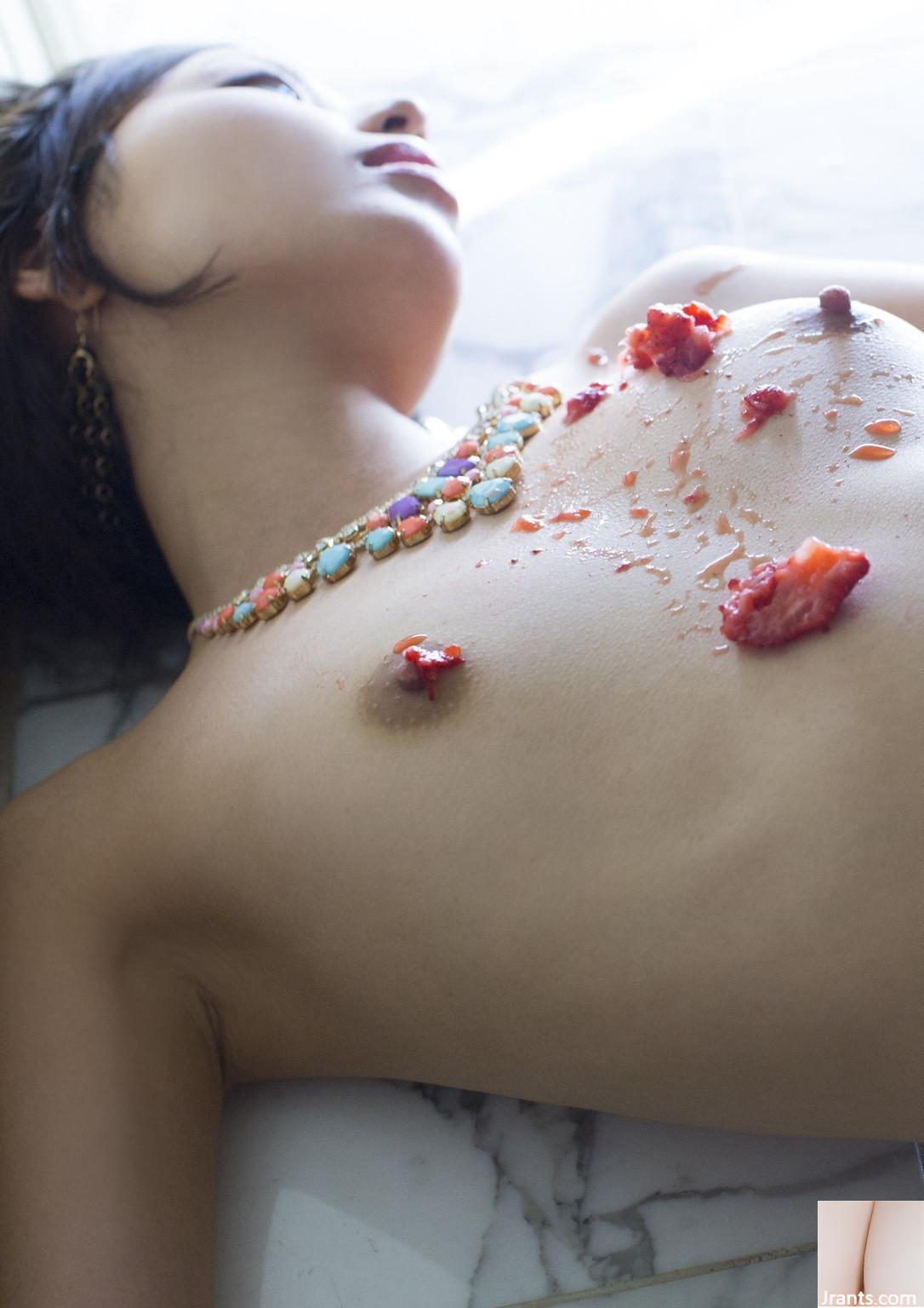 Bộ sưu tập ảnh khỏa thân kỷ niệm nghỉ hưu của Miyuki Yokoyama (55P) - Ảnh 54