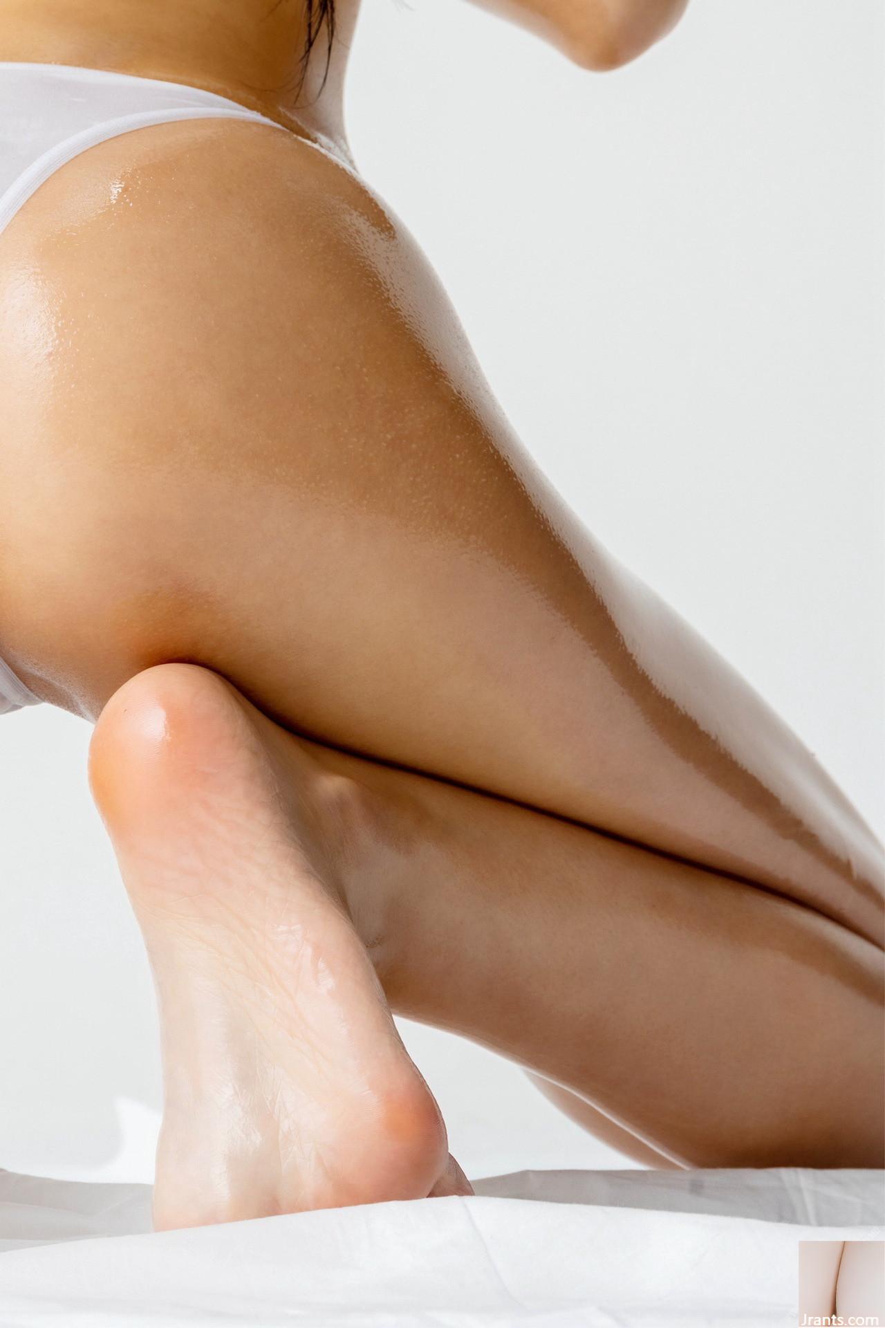 Cuốn sách tạo dáng hoàn toàn trong suốt và sáng bóng Yakake Umi (86P) - Ảnh 60