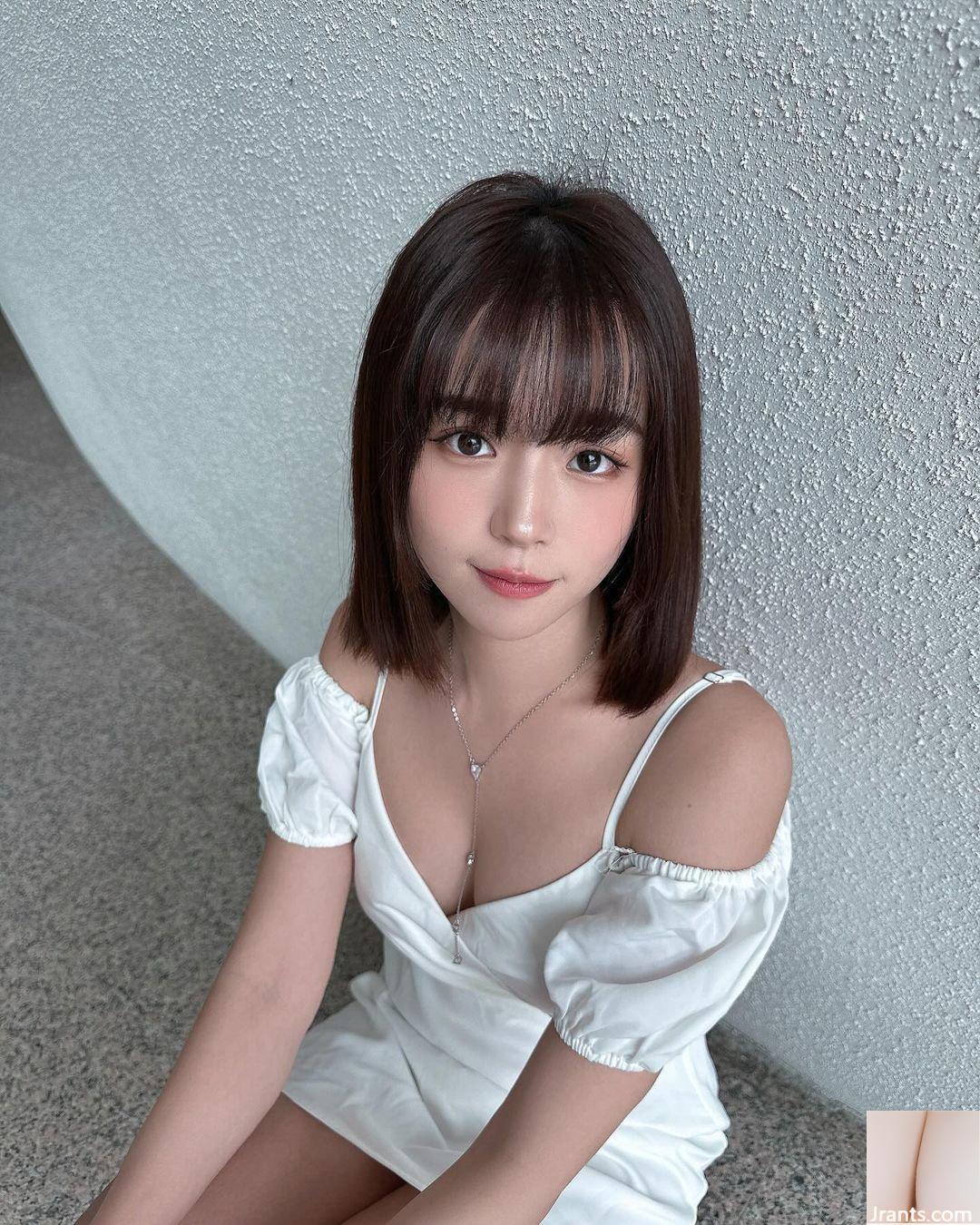 “Chi Chi” có nụ cười duyên với đôi mắt điện, dáng người trắng trẻo, dịu dàng và mảnh mai hiếm có (10P - Ảnh 10