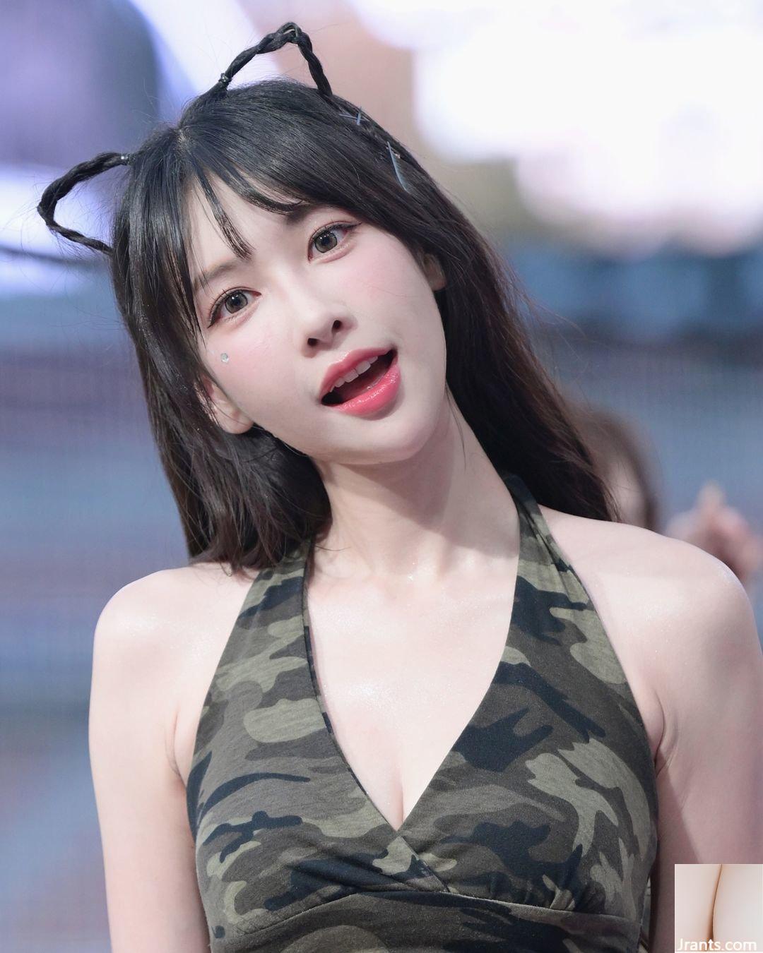 「Kira詹云晴」空靈氣息的美 完美身材火辣誘惑 (10P)