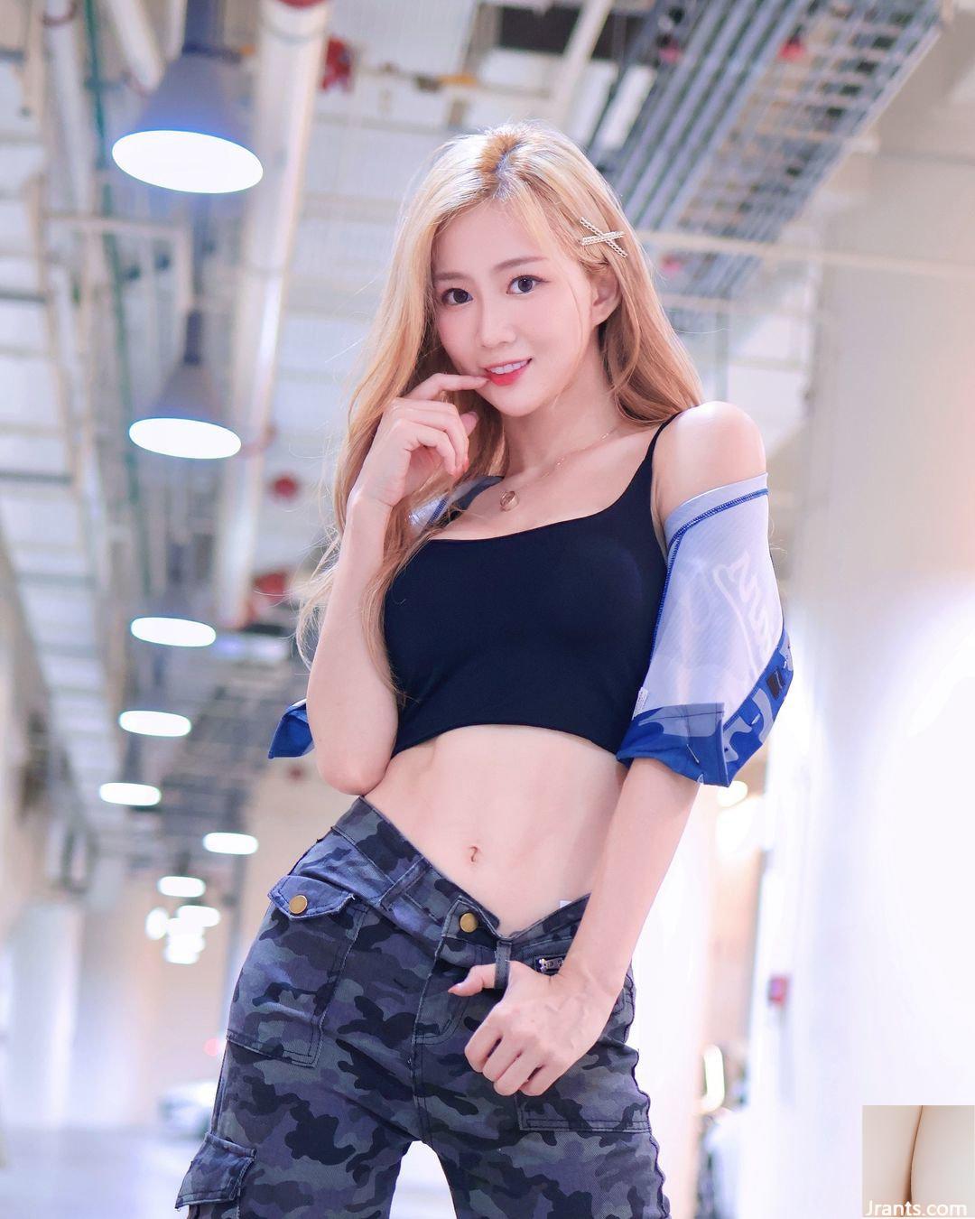 “Xiu Xiuzi Emily” thể hiện nét quyến rũ trưởng thành đầu tiên của một thiếu nữ và nụ cười ngọt ngào khiến người ta mê mẩn (10P) - Ảnh 2